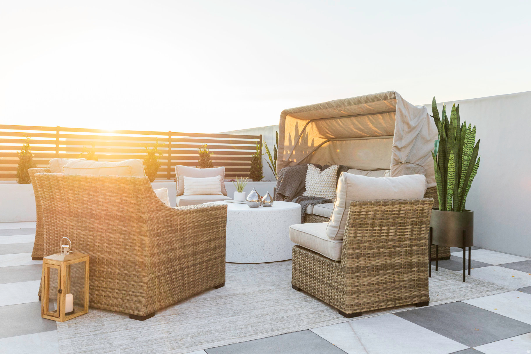 APOLLO SQUARE - Residential