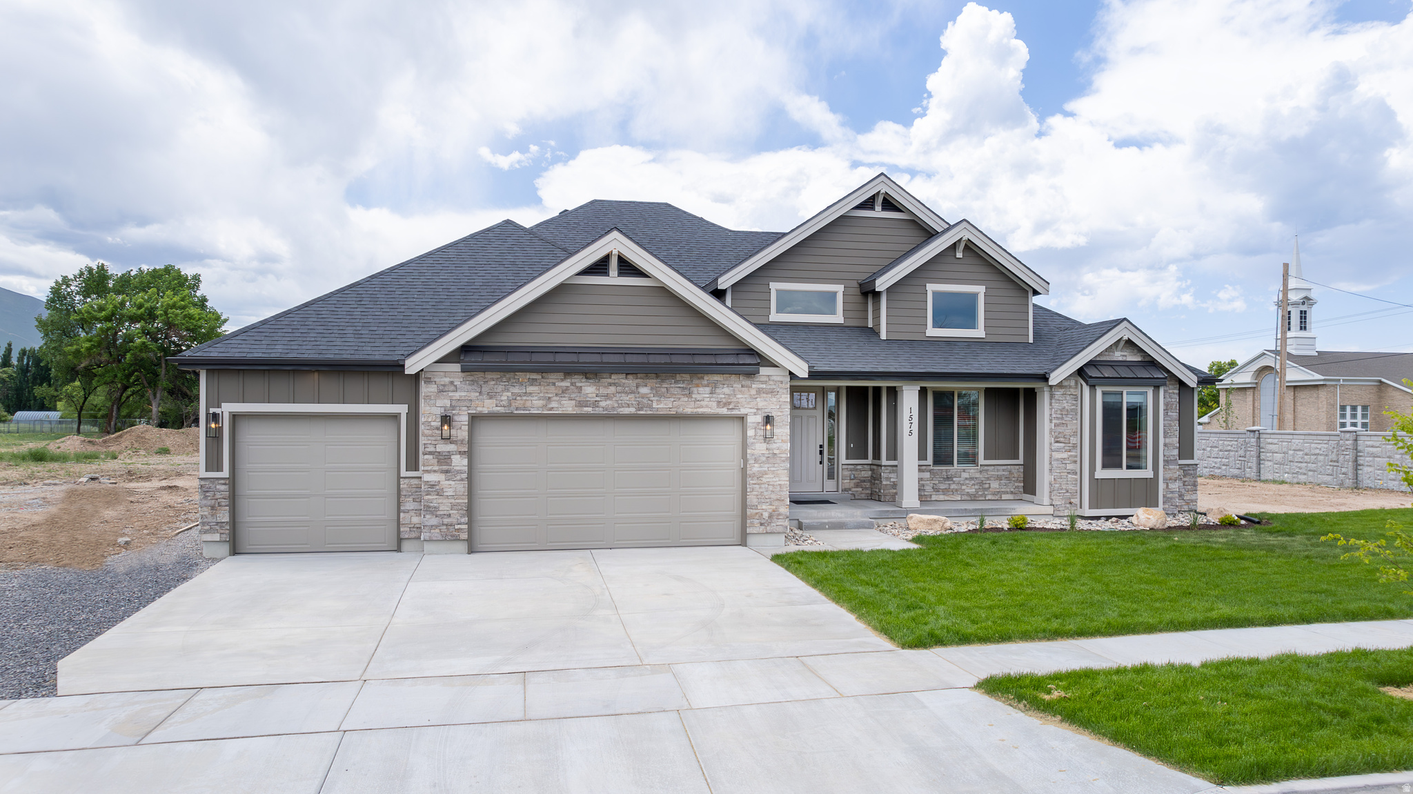 LEGACY FARMS - Residential