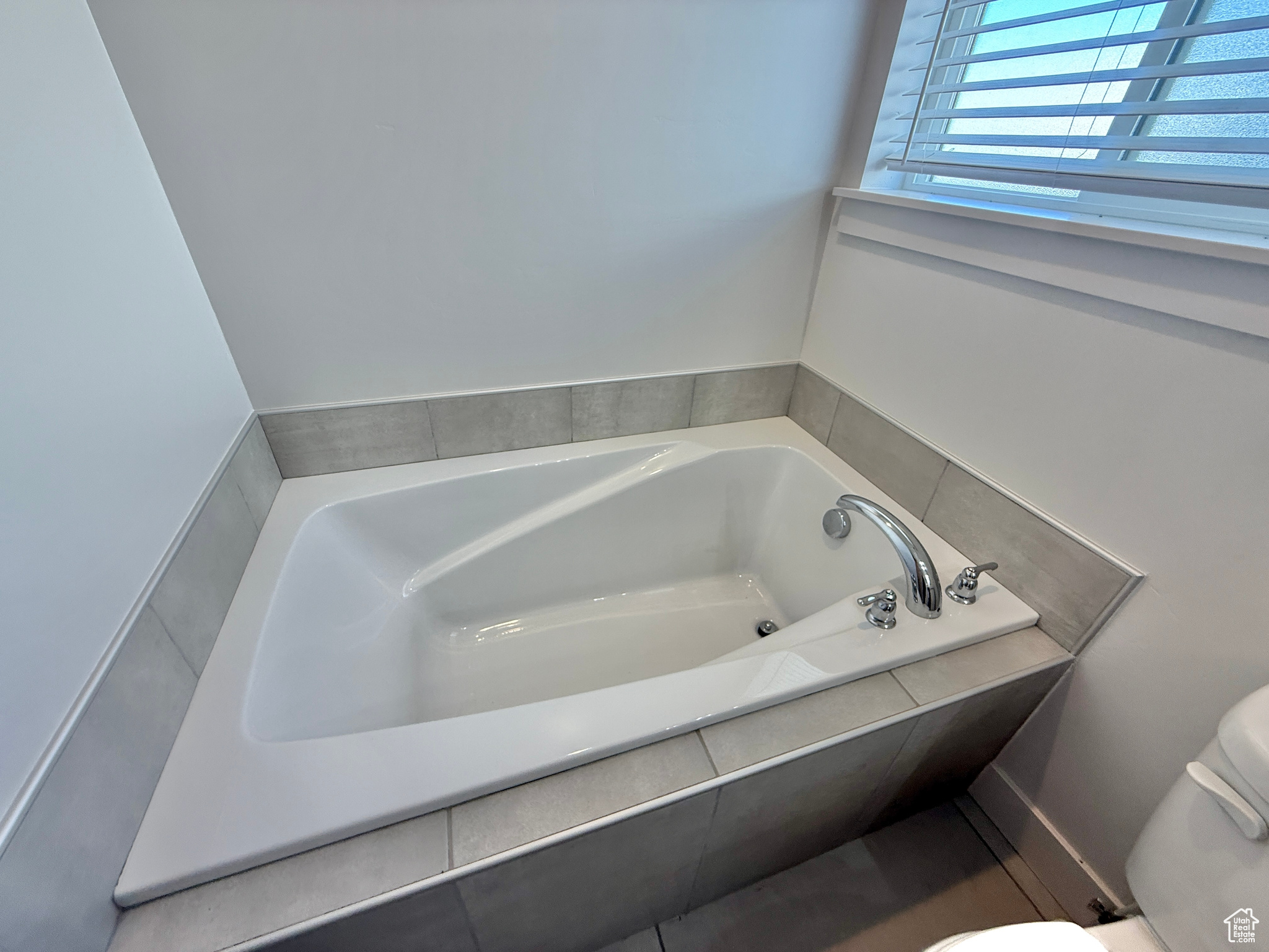 ASHLEE MEADOWS - Residential