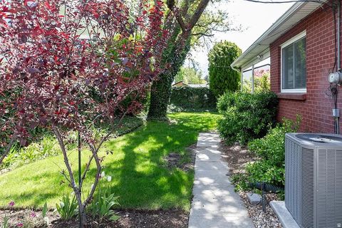 Tiny photo for 4182 S LYNNE LN, Holladay, UT 84124 (MLS # 2127840)