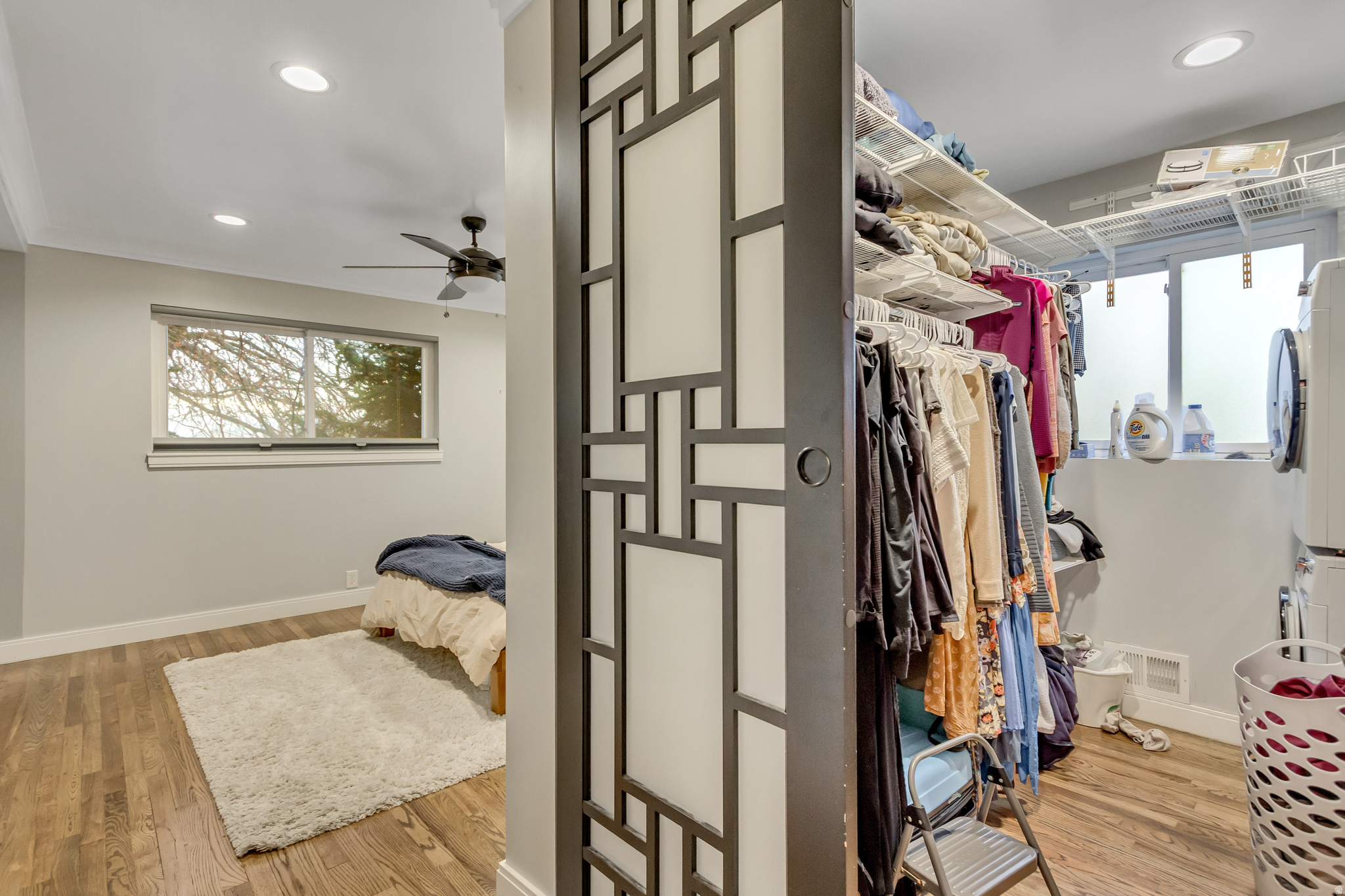 VEGAS SUB - Residential