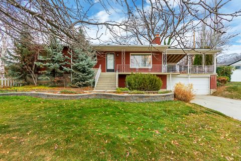 Photo of 4182 S LYNNE LN, Holladay, UT 84124 (MLS # 2127840)