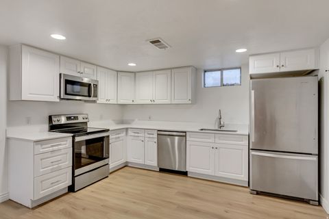 Tiny photo for 4182 S LYNNE LN, Holladay, UT 84124 (MLS # 2127840)