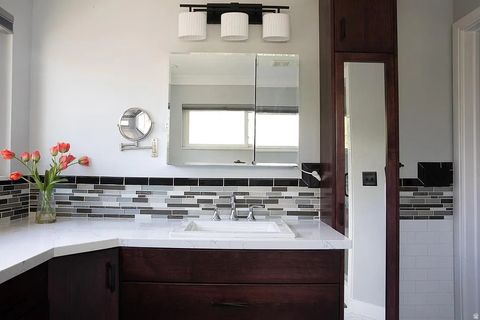 Tiny photo for 4182 S LYNNE LN, Holladay, UT 84124 (MLS # 2127840)