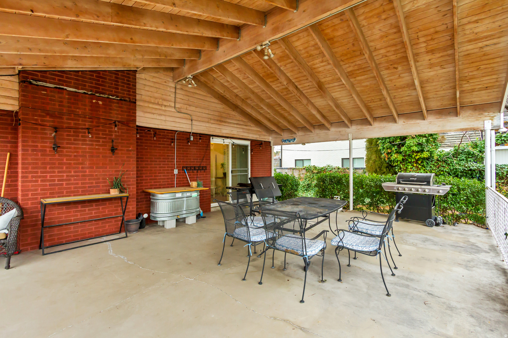 VEGAS SUB - Residential