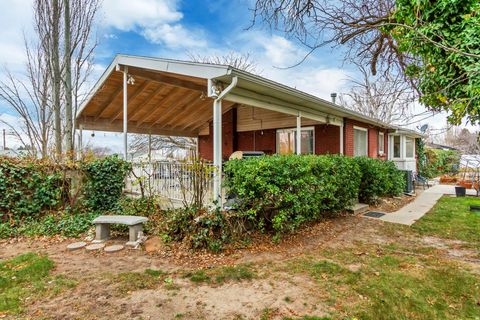 Tiny photo for 4182 S LYNNE LN, Holladay, UT 84124 (MLS # 2127840)