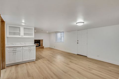 Tiny photo for 4182 S LYNNE LN, Holladay, UT 84124 (MLS # 2127840)