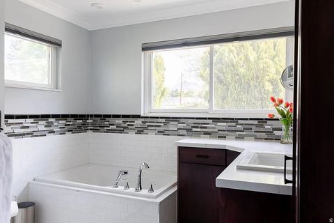 Tiny photo for 4182 S LYNNE LN, Holladay, UT 84124 (MLS # 2127840)