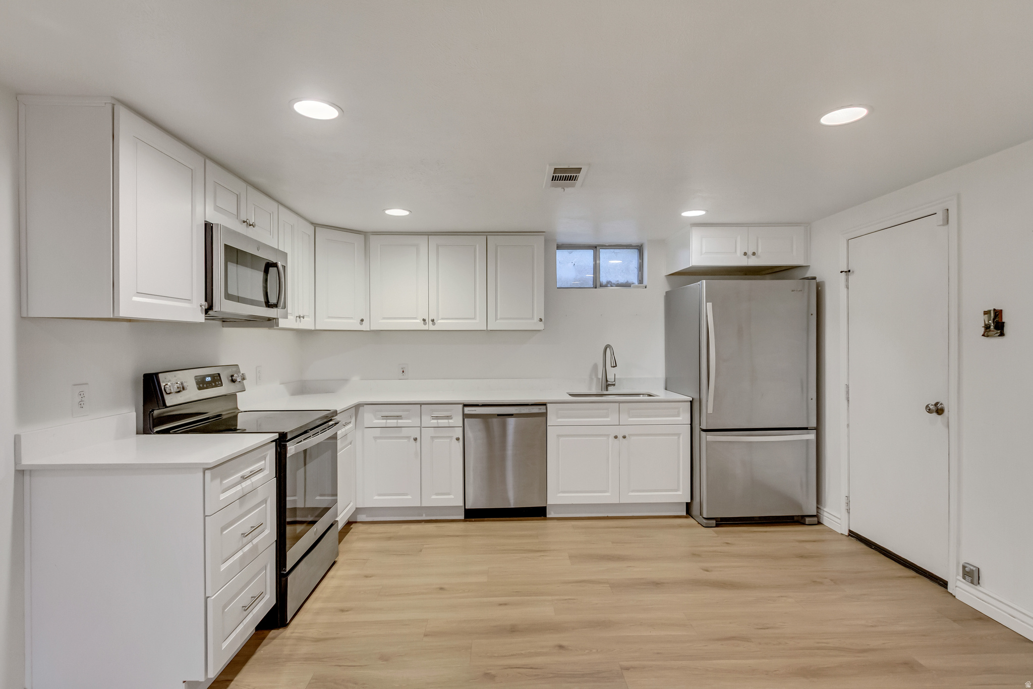 VEGAS SUB - Residential