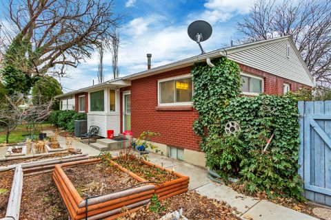 Tiny photo for 4182 S LYNNE LN, Holladay, UT 84124 (MLS # 2127840)