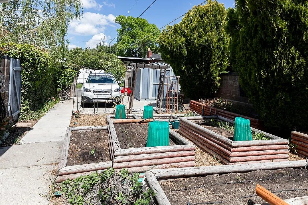 VEGAS SUB - Residential