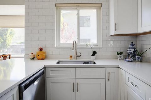 Tiny photo for 4182 S LYNNE LN, Holladay, UT 84124 (MLS # 2127840)