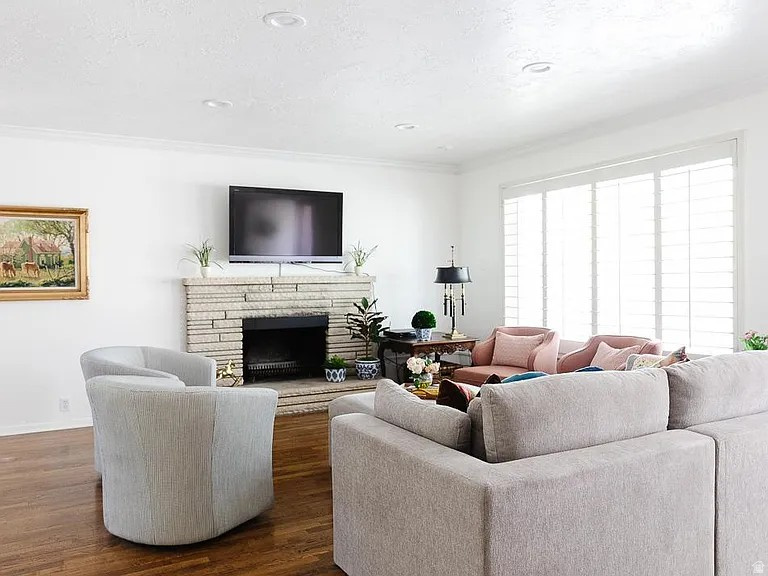 VEGAS SUB - Residential