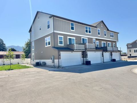 Tiny photo for 1650 N MAIN ST, Layton, UT 84041 (MLS # 2154437)
