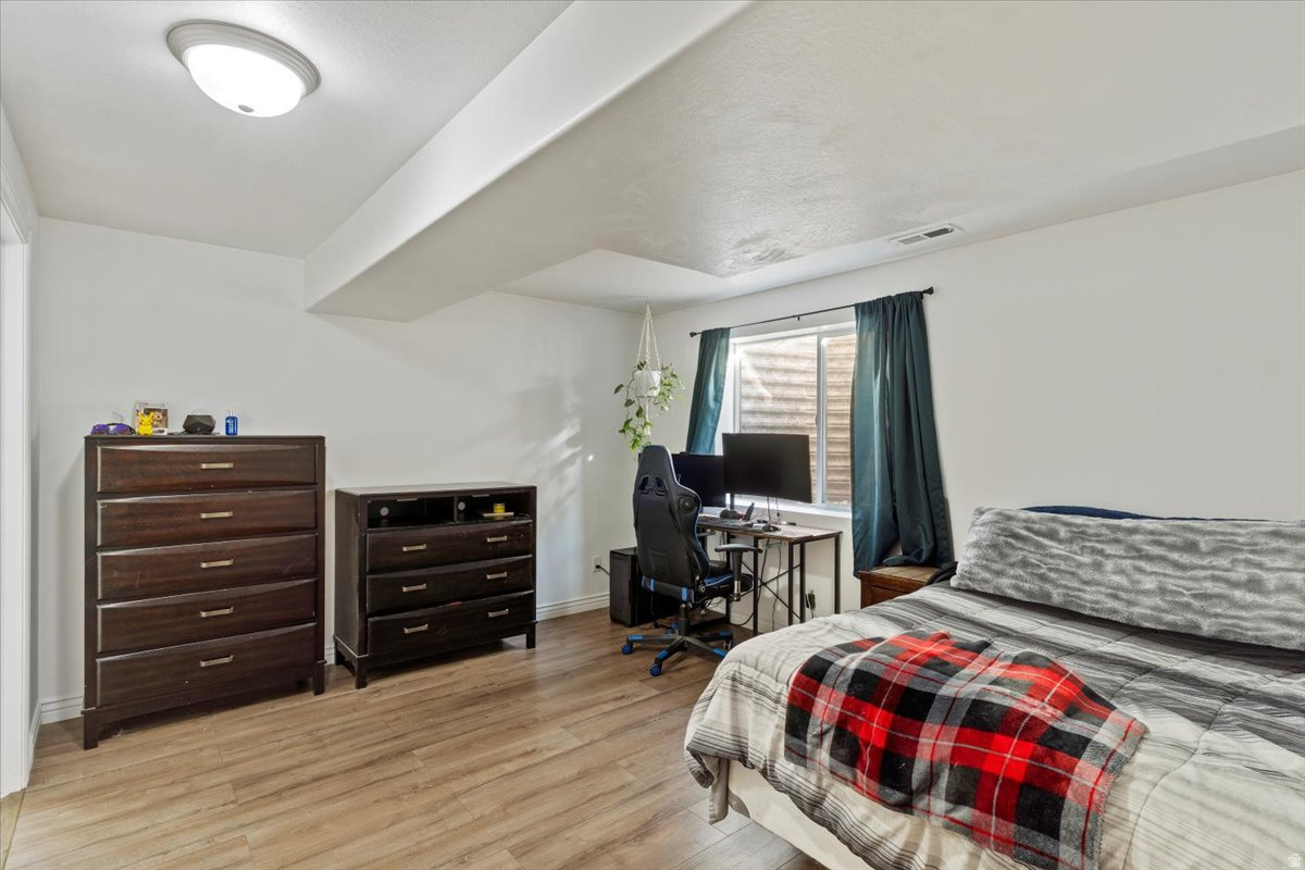 MADISON SQUARE - Residential