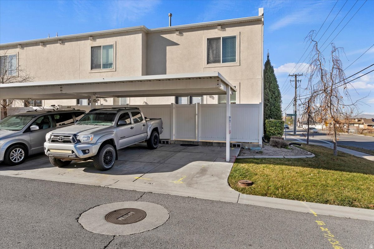 MADISON SQUARE - Residential