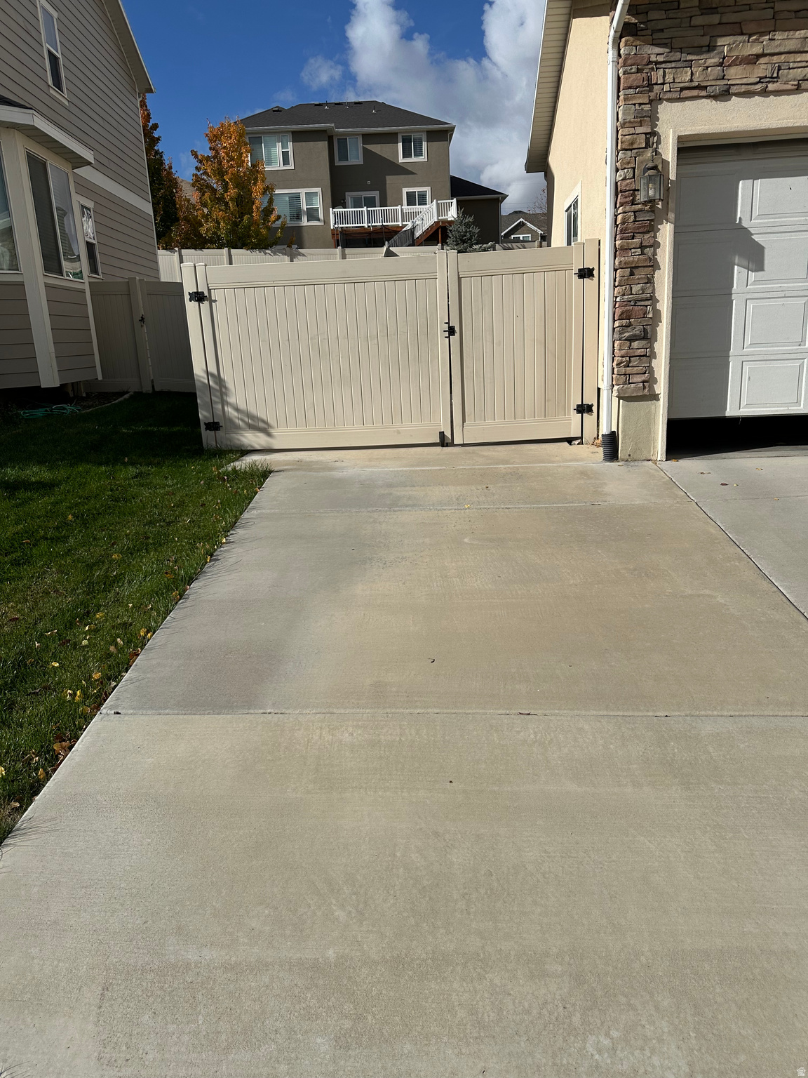 THE VILLAGE OF FOX HOLLOW - Residential