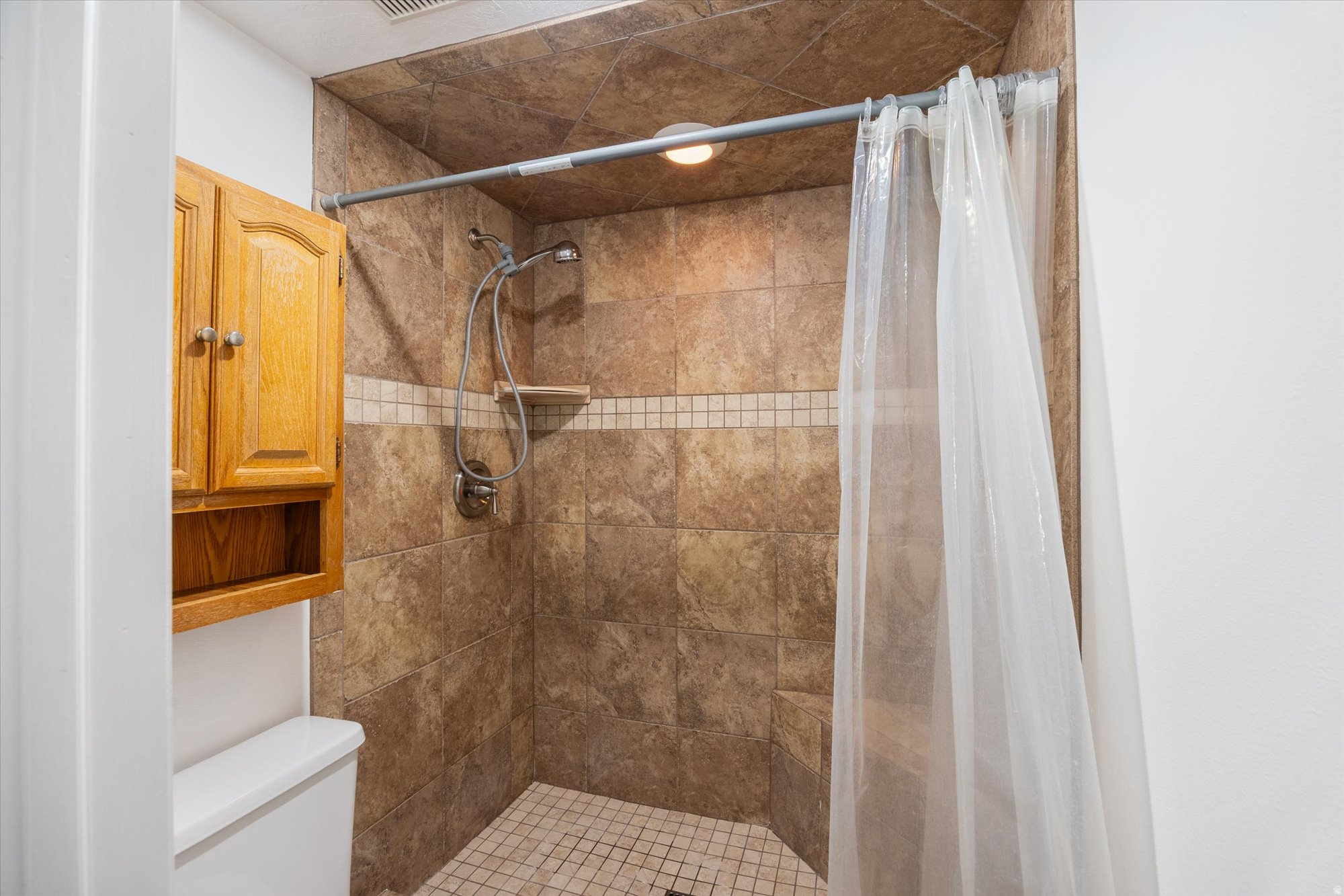 HICKORY VALLEY ESTATES - Residential