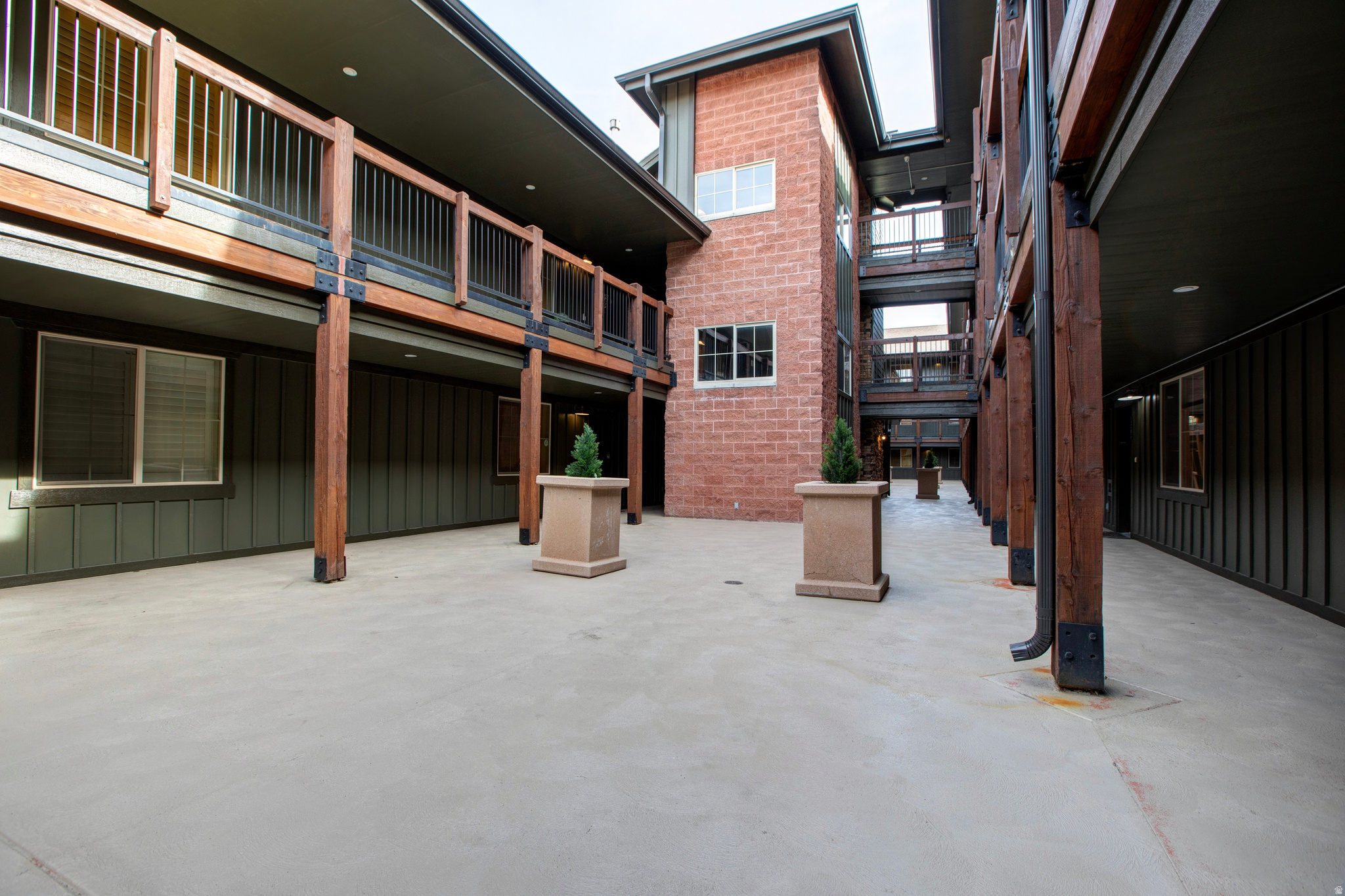 LODGES AT BEAR HOLLOW - Residential