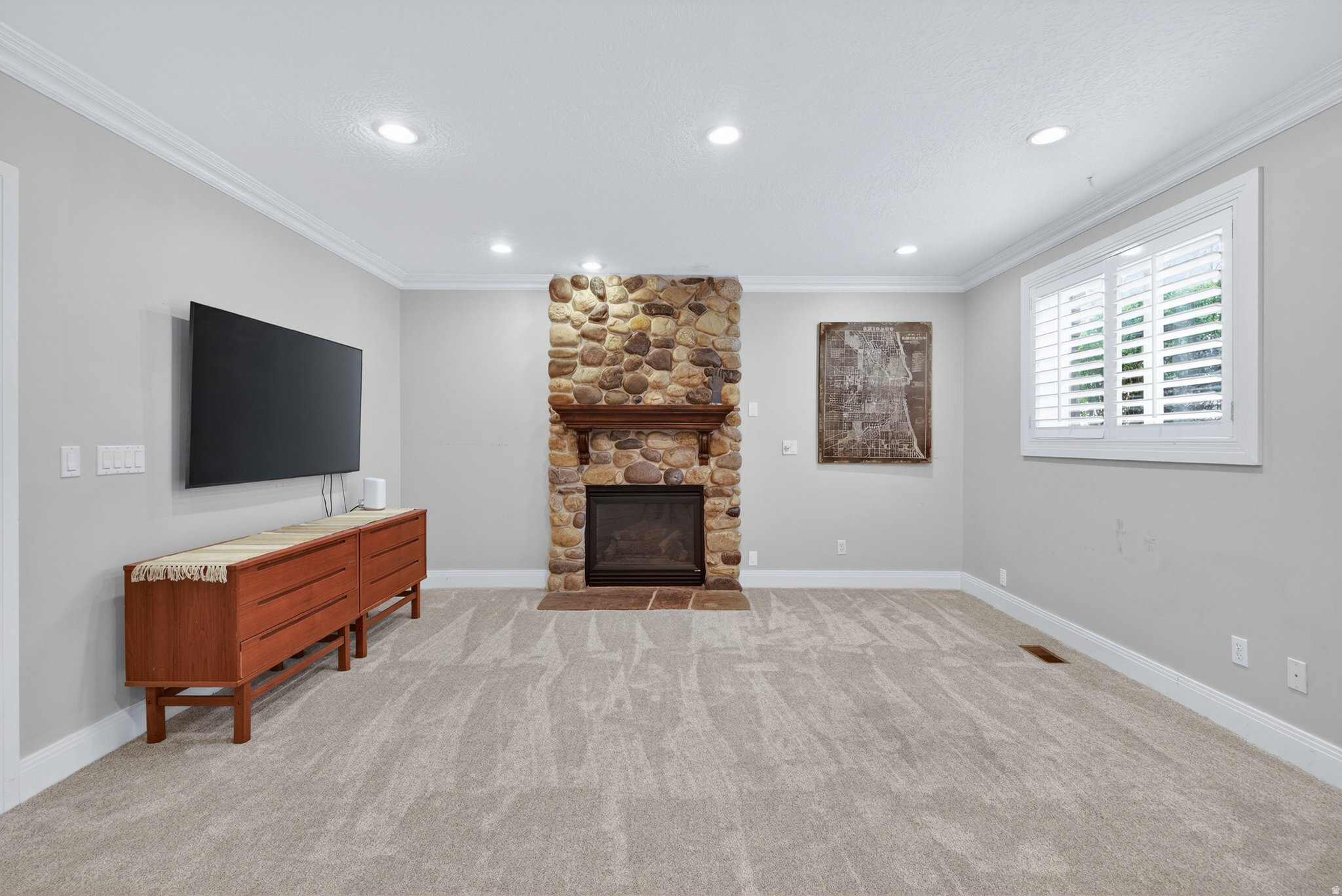 HIGH MOUNTAIN OAKS - Residential