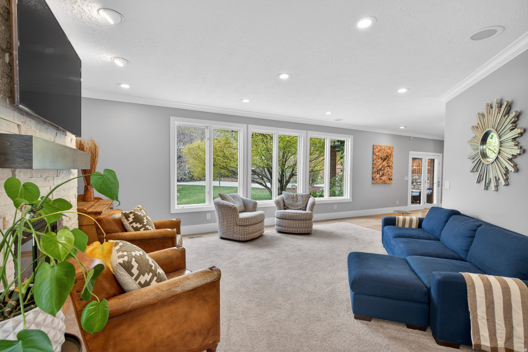 HIGH MOUNTAIN OAKS - Residential