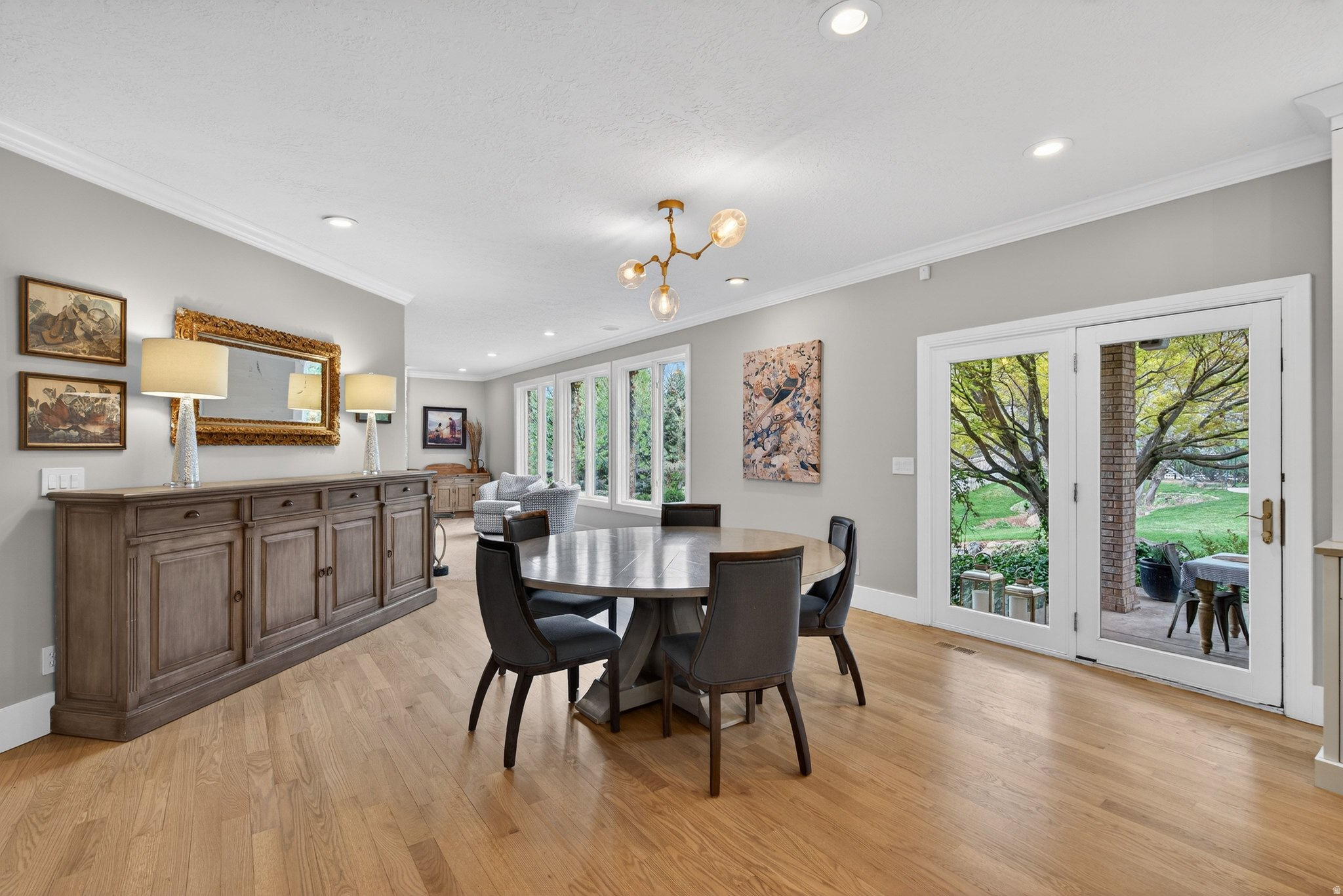 HIGH MOUNTAIN OAKS - Residential