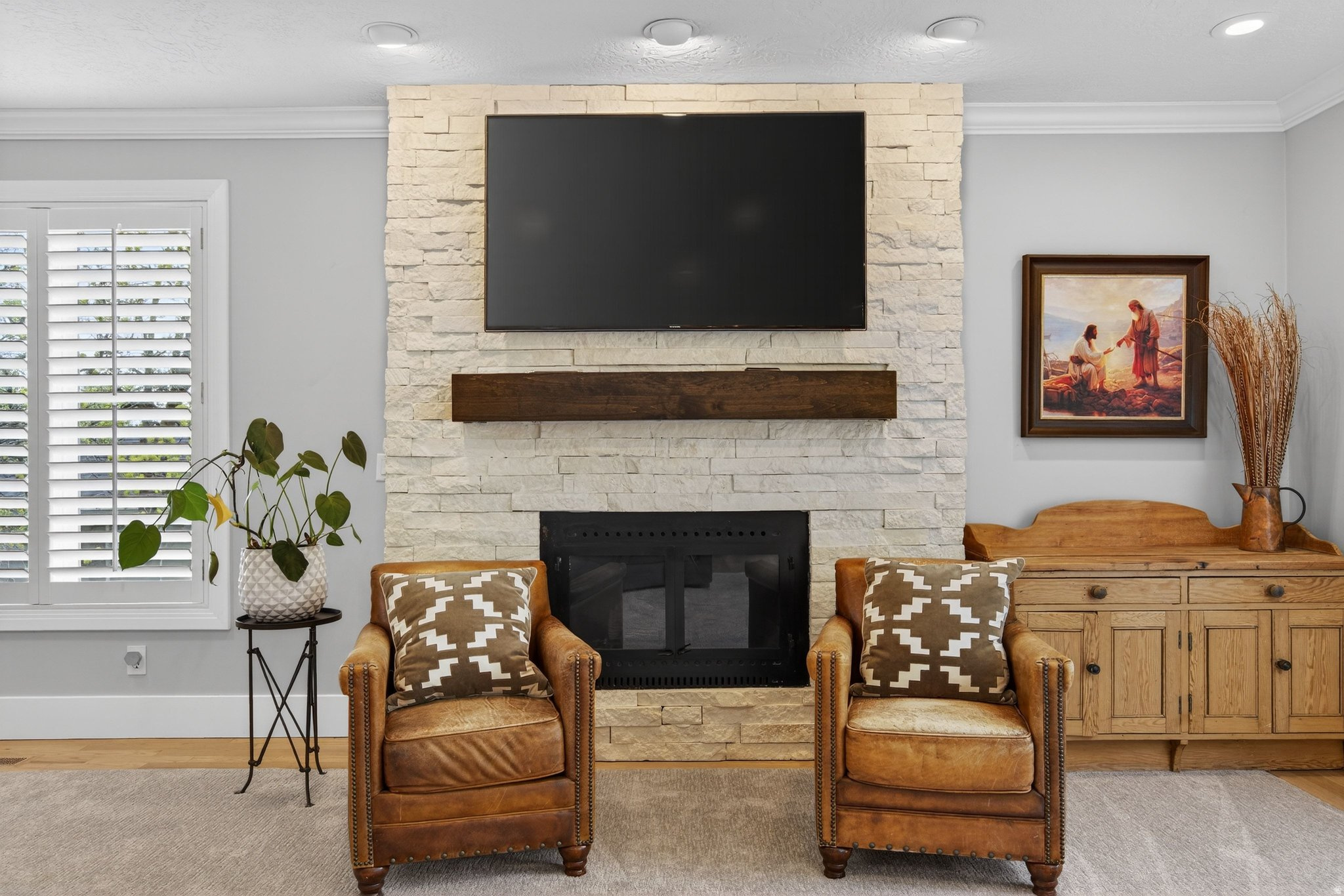 HIGH MOUNTAIN OAKS - Residential