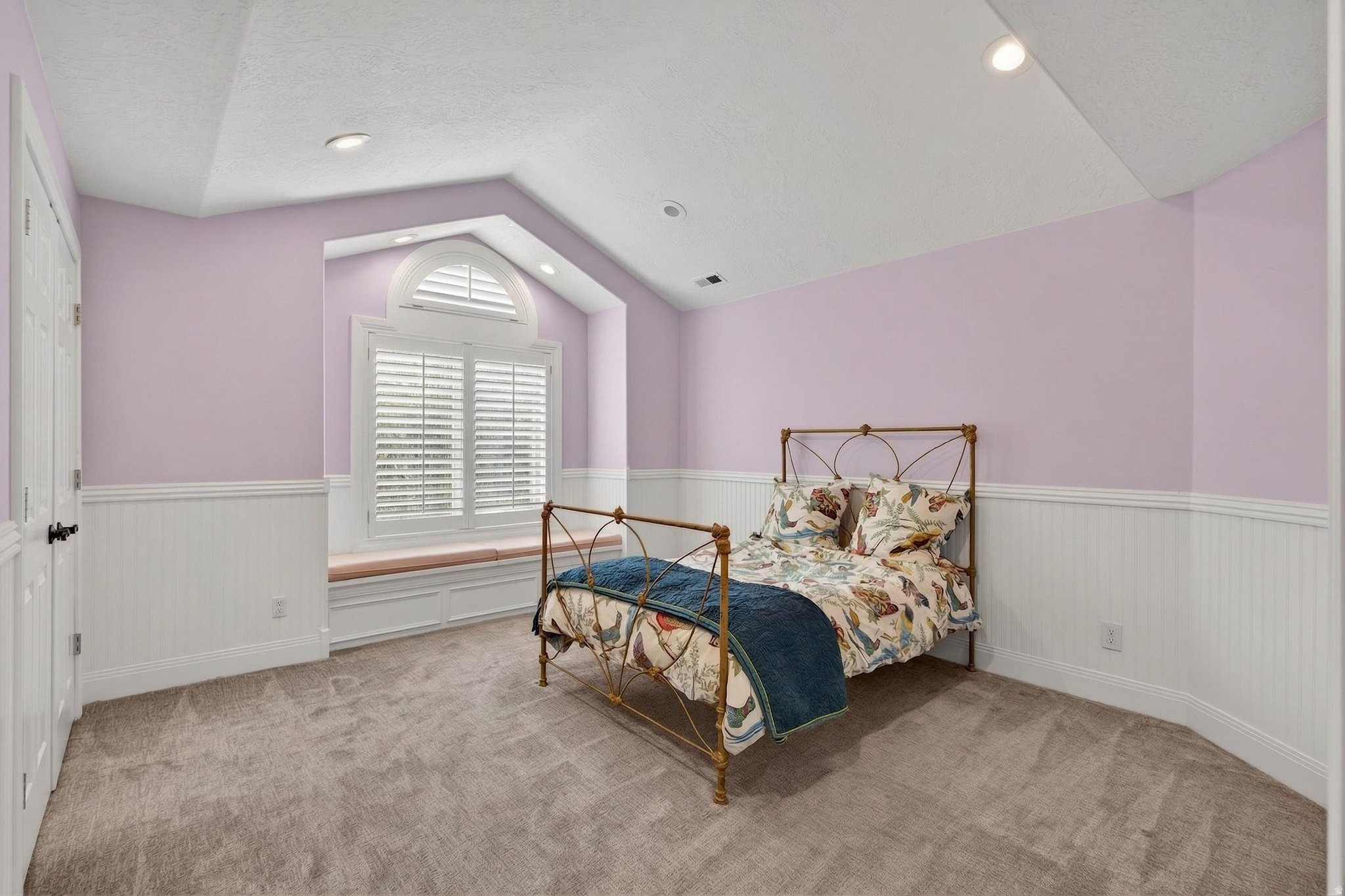 HIGH MOUNTAIN OAKS - Residential