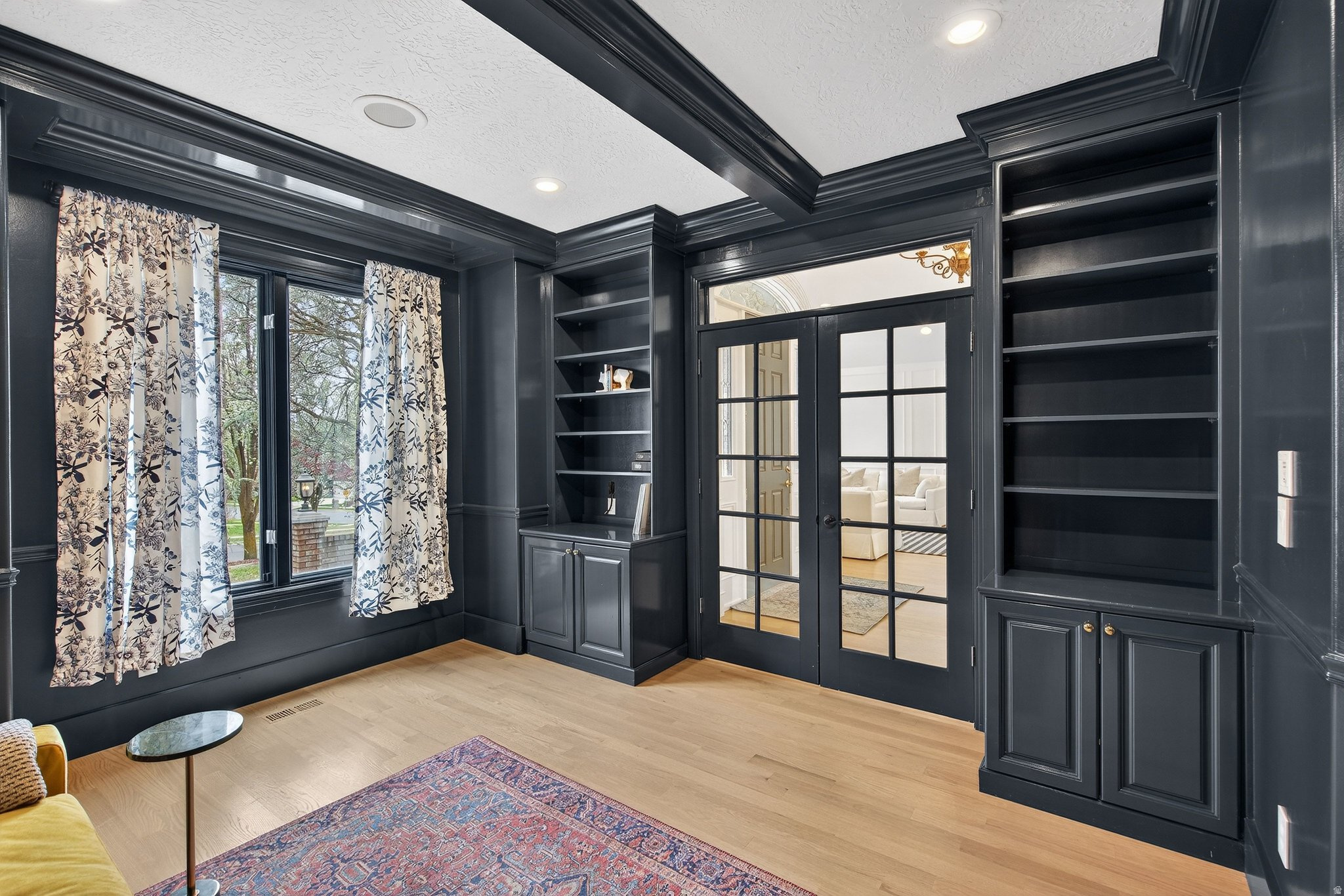 HIGH MOUNTAIN OAKS - Residential