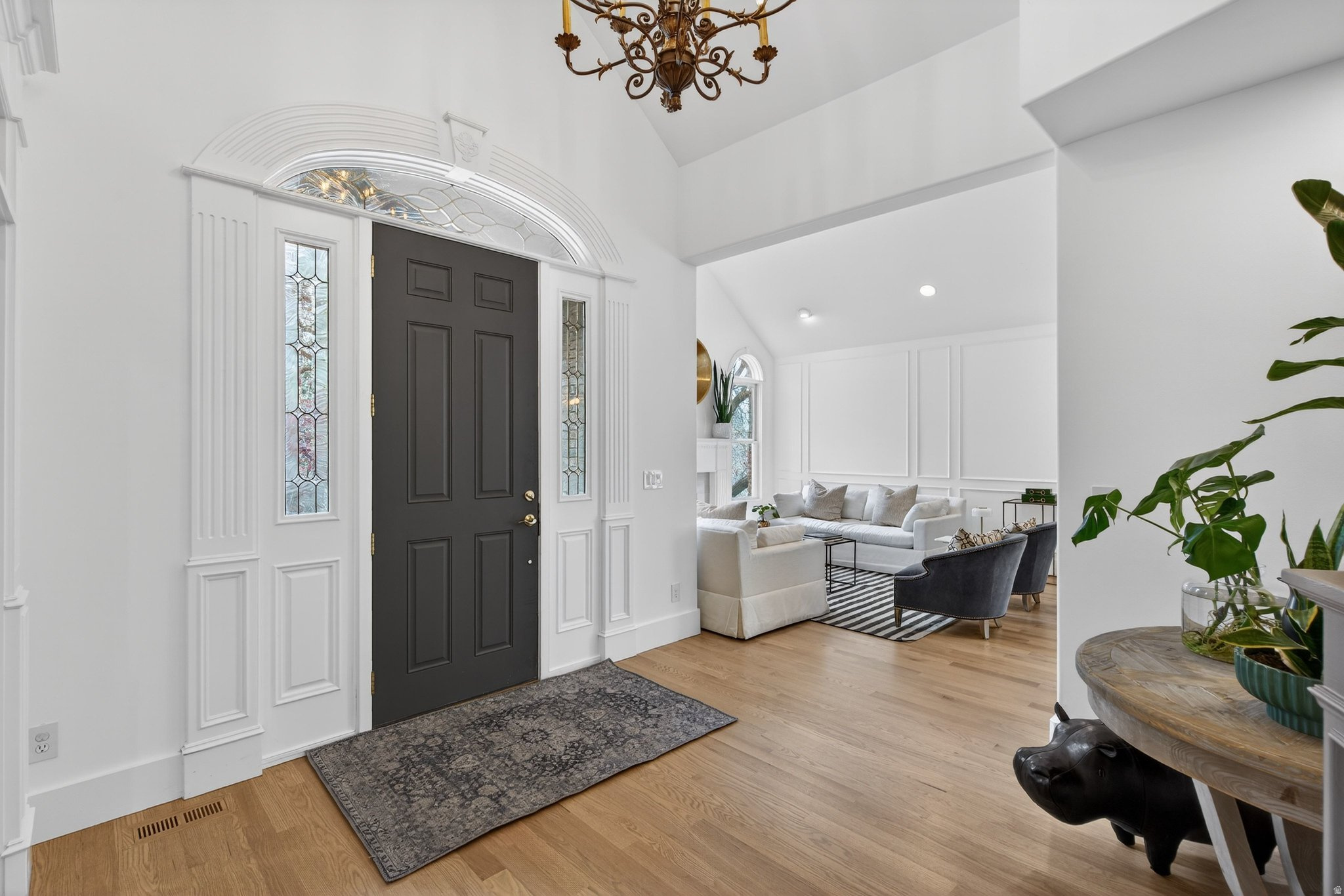 HIGH MOUNTAIN OAKS - Residential