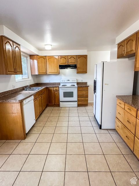 Tiny photo for 5333 PEACHWOOD CIR, Taylorsville, UT 84118 (MLS # 2115016)