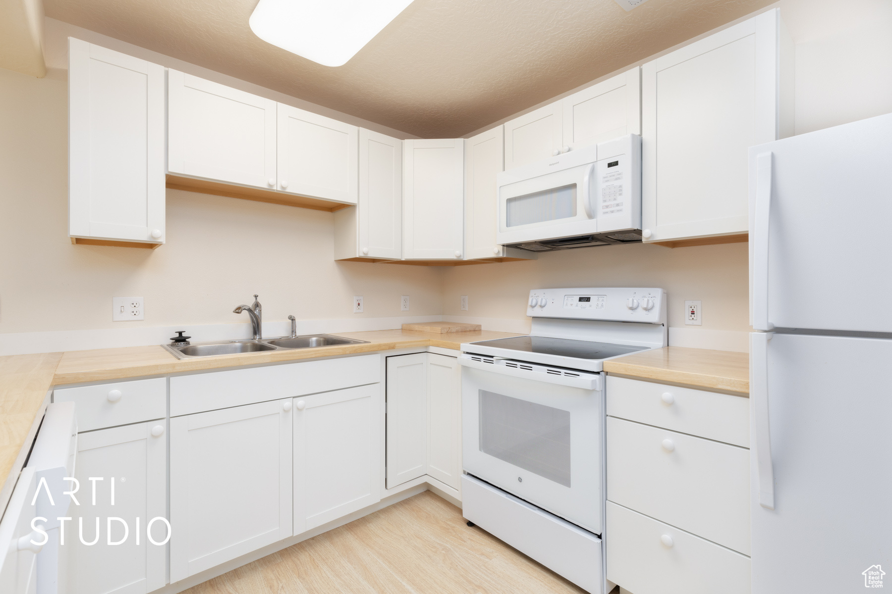 ROSE CREST ESTATES - Residential