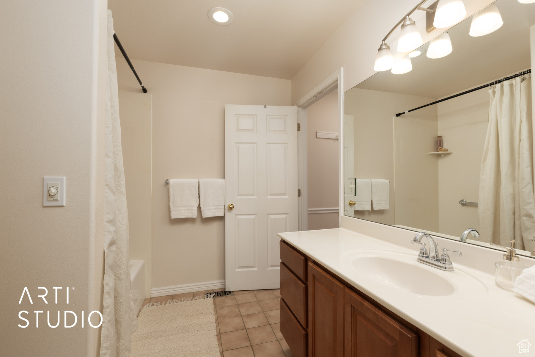 ROSE CREST ESTATES - Residential