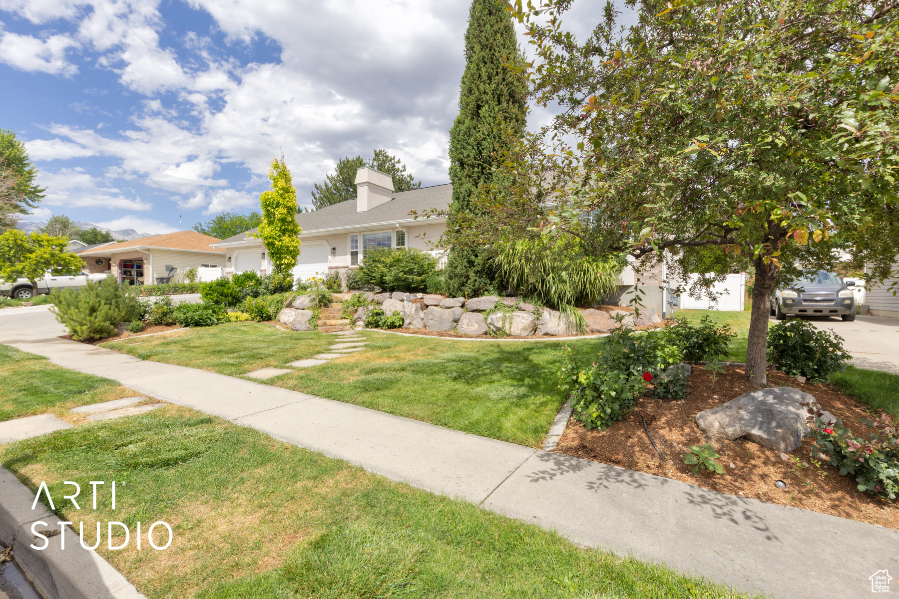 ROSE CREST ESTATES - Residential