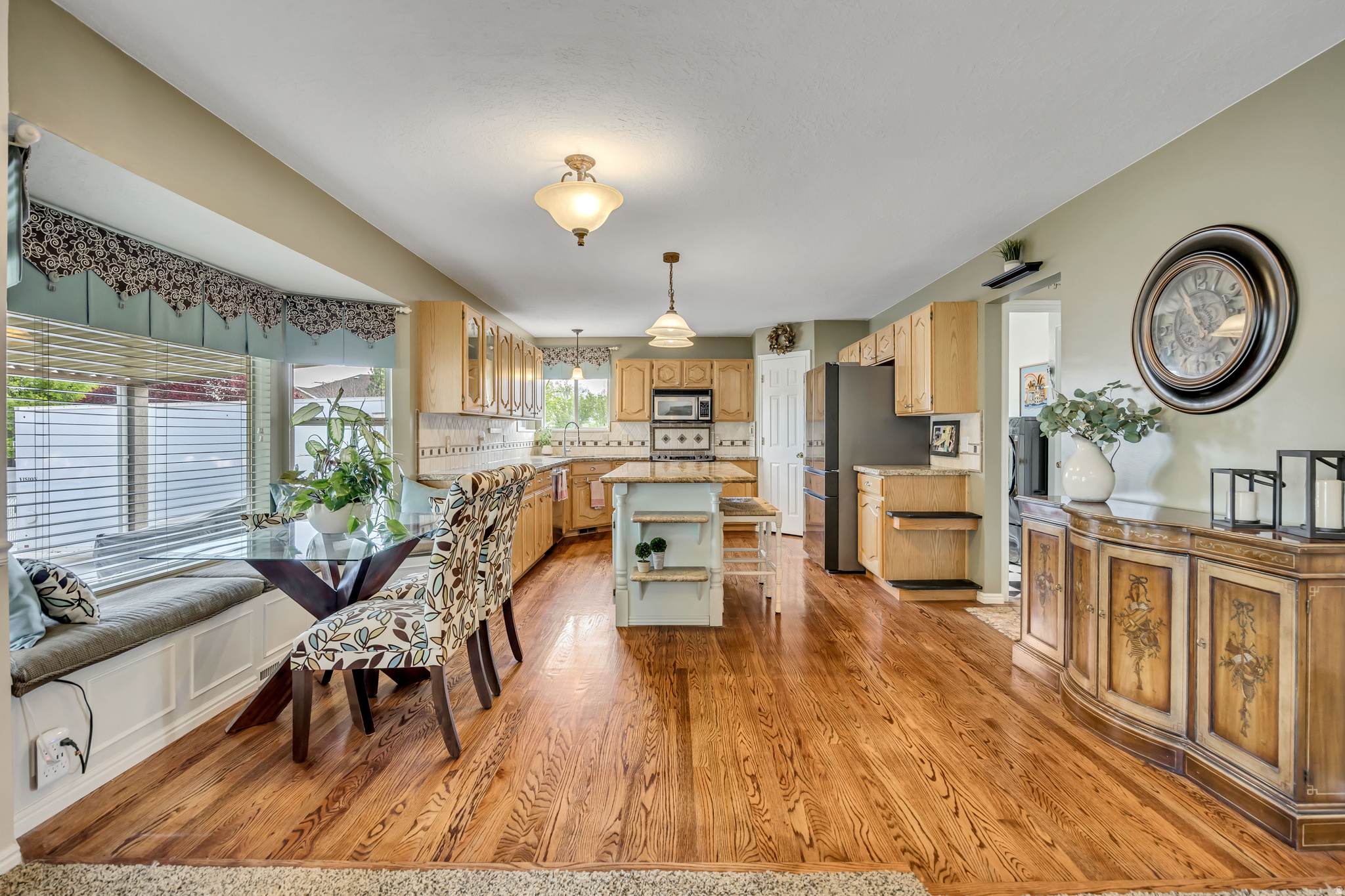 CASTLE COVE - Residential