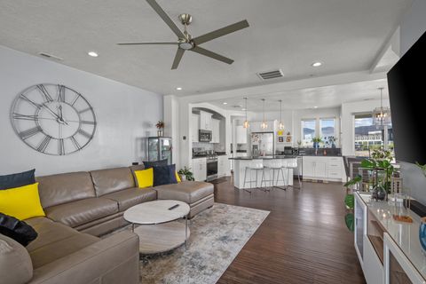 Tiny photo for 4589 W SCISSOR WAY #391, South Jordan, UT 84009 (MLS # 2150237)