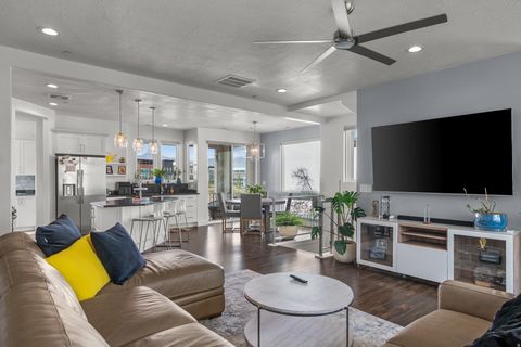 Tiny photo for 4589 W SCISSOR WAY #391, South Jordan, UT 84009 (MLS # 2150237)