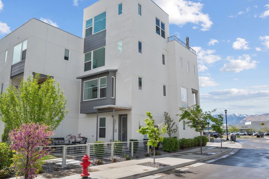 Square footage figures are provided as a courtesy estimate only and were obtained from the tax records and prior MLS report. Buyer is advised to obtain an independent measurement.