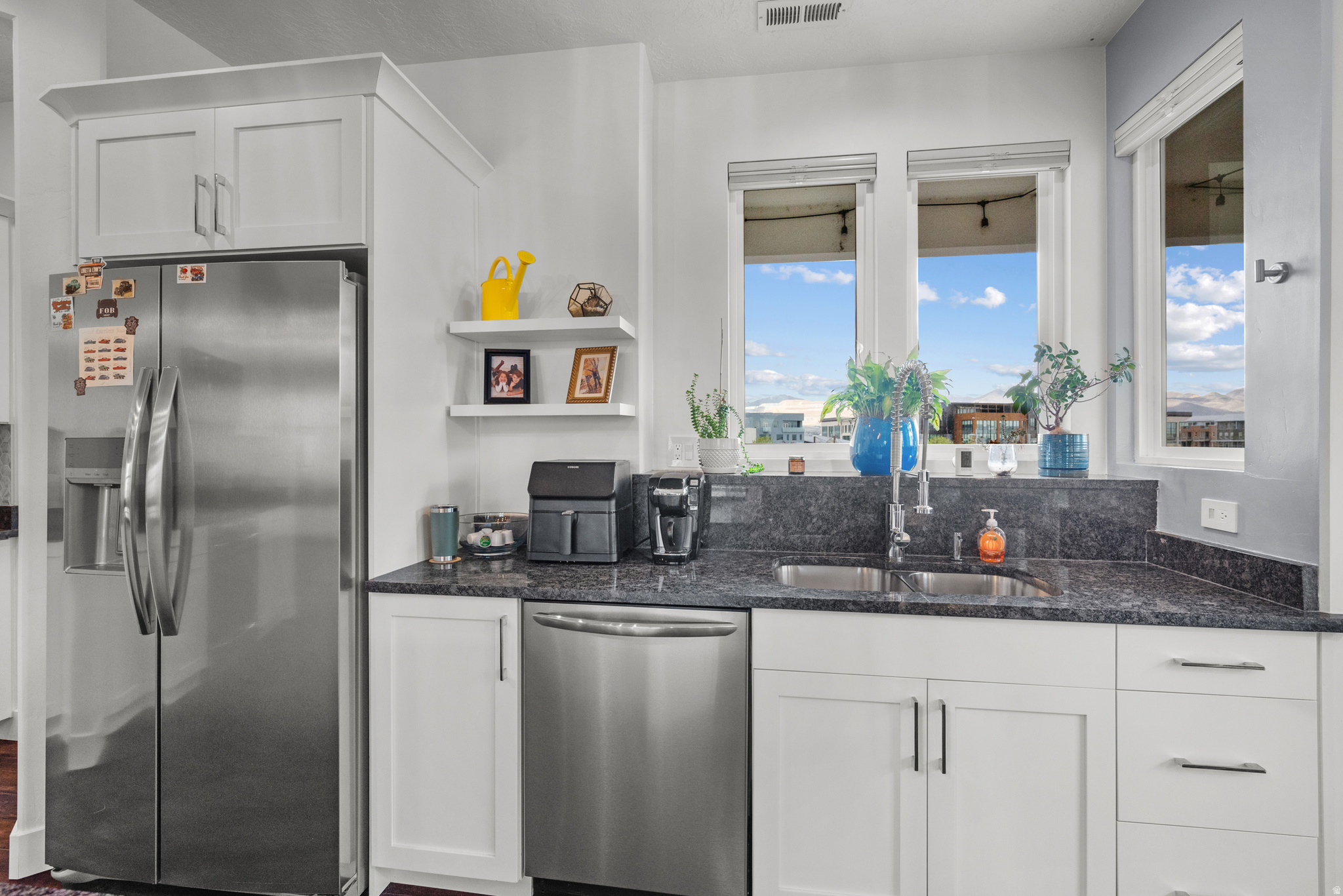 DAYBREAK - Residential