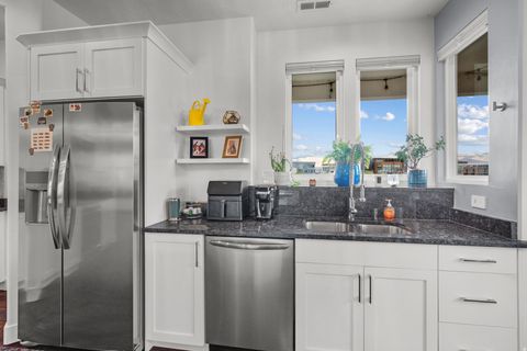 Tiny photo for 4589 W SCISSOR WAY #391, South Jordan, UT 84009 (MLS # 2150237)