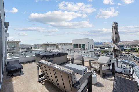 Tiny photo for 4589 W SCISSOR WAY #391, South Jordan, UT 84009 (MLS # 2150237)