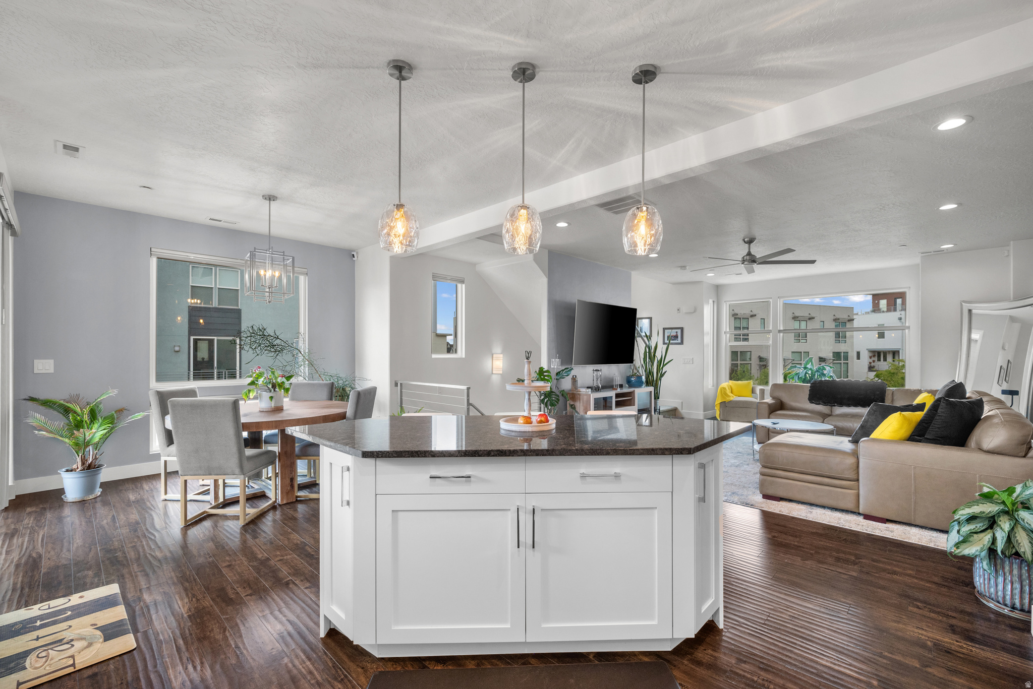 DAYBREAK - Residential