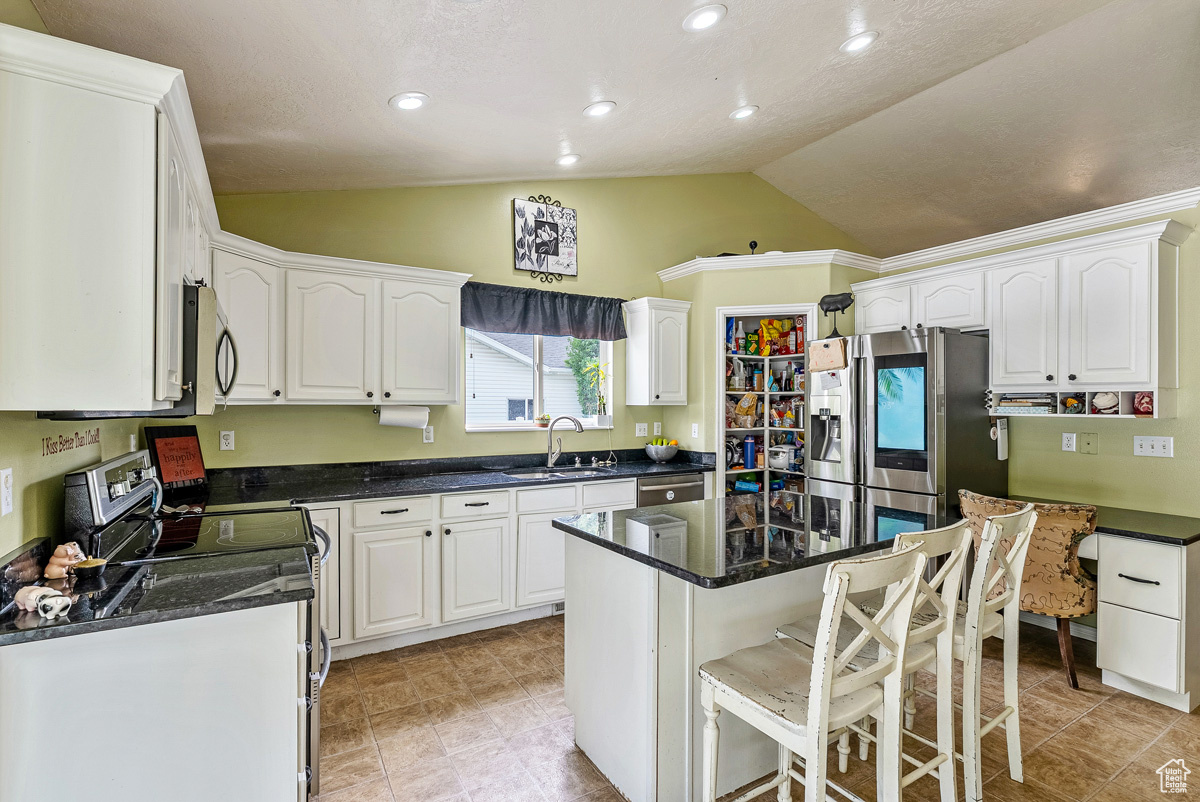 RIVER MEADOWS - Residential