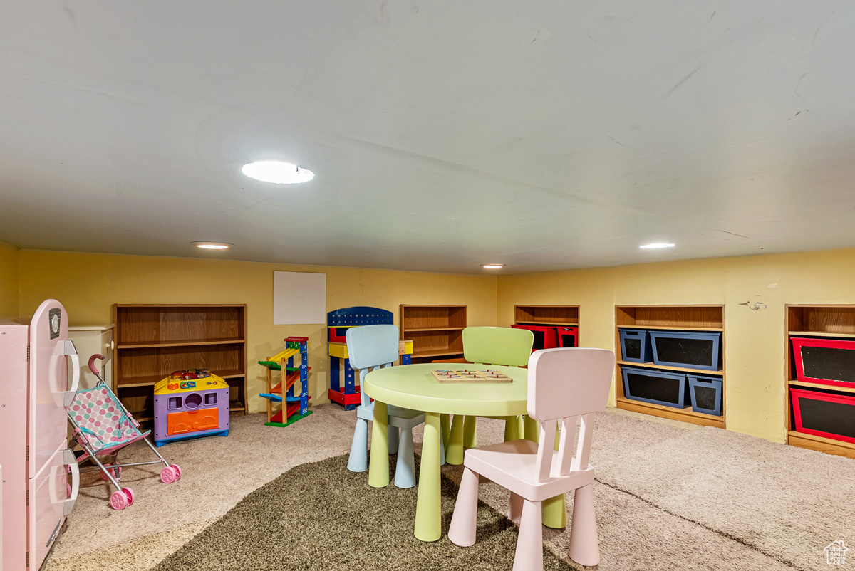 RIVER MEADOWS - Residential