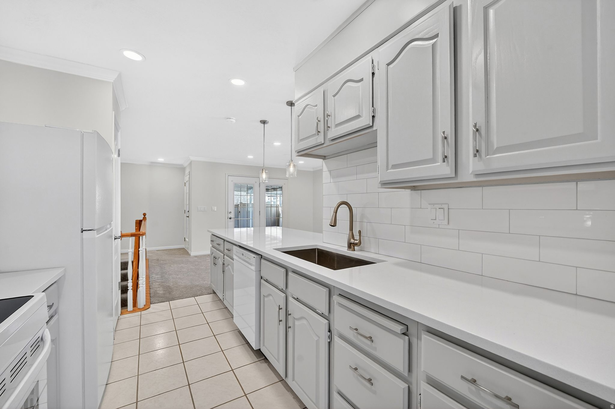 CORNERSTONE CONDO - Residential