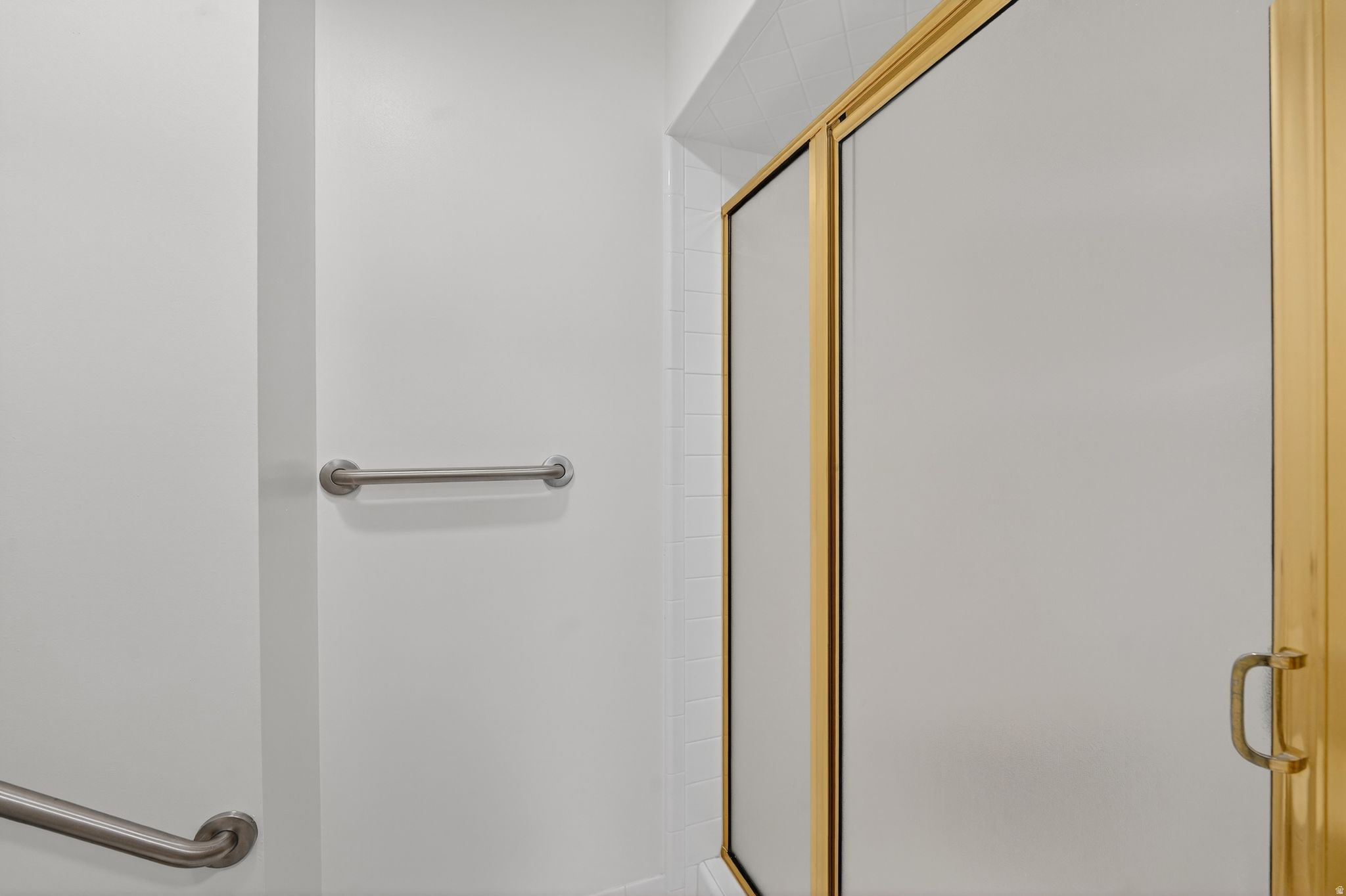 CORNERSTONE CONDO - Residential