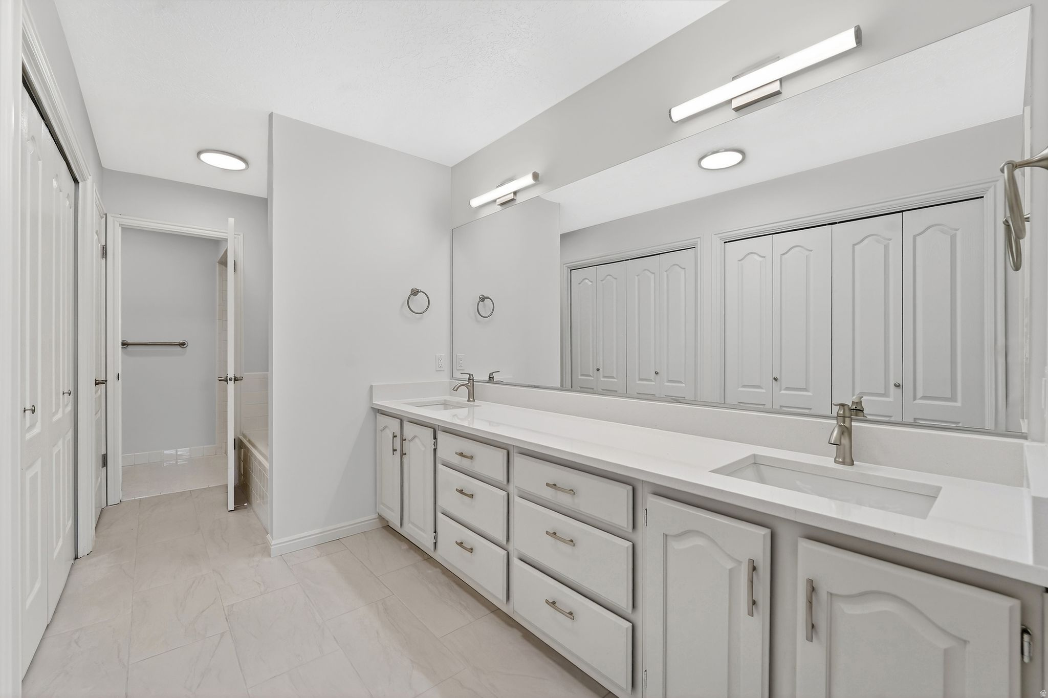 CORNERSTONE CONDO - Residential