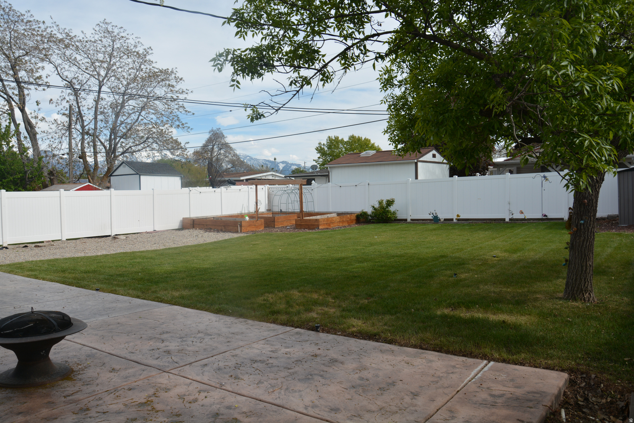 REDWOOD VILLA NO 2 - Residential