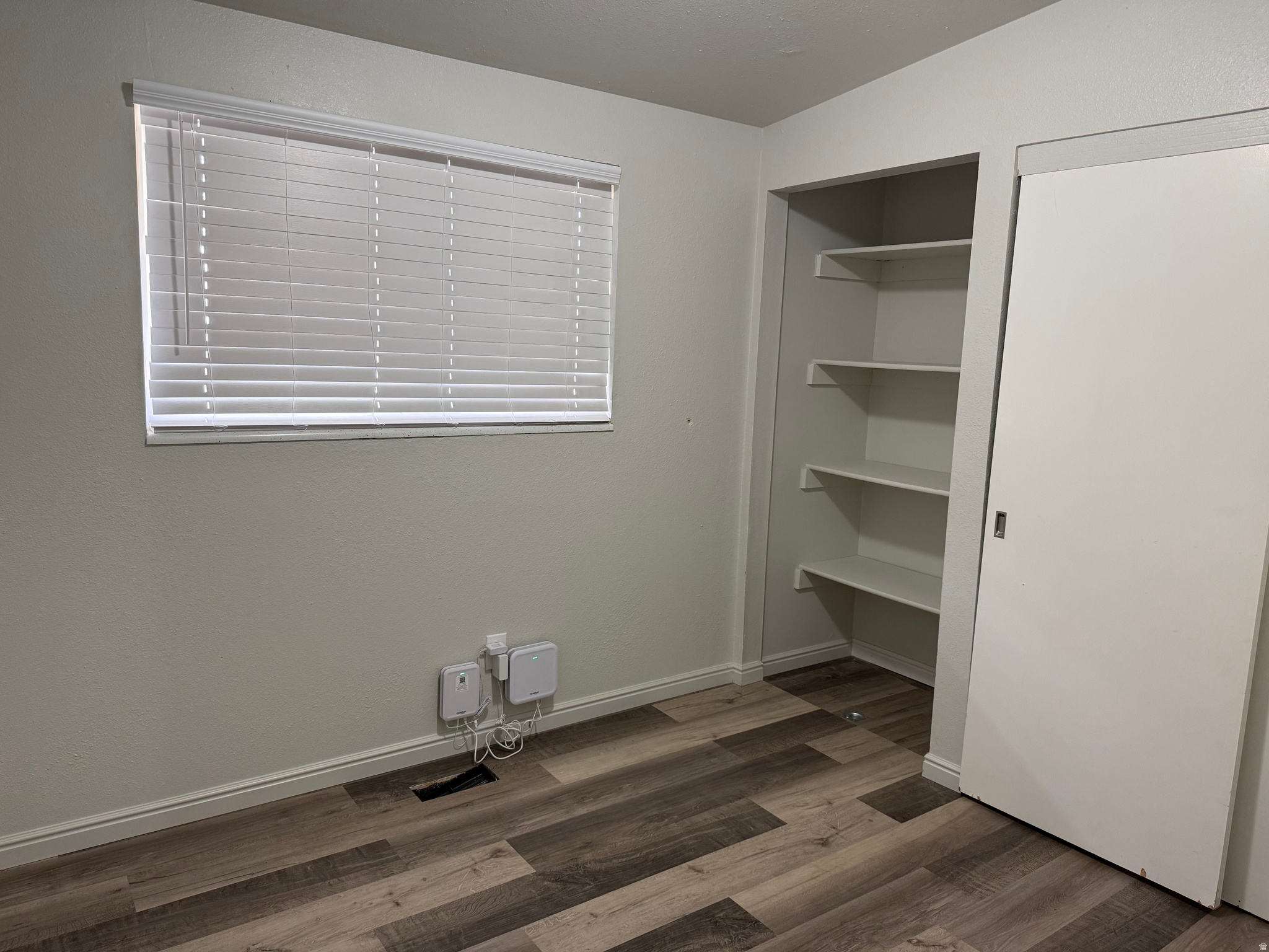 REDWOOD VILLA NO 2 - Residential