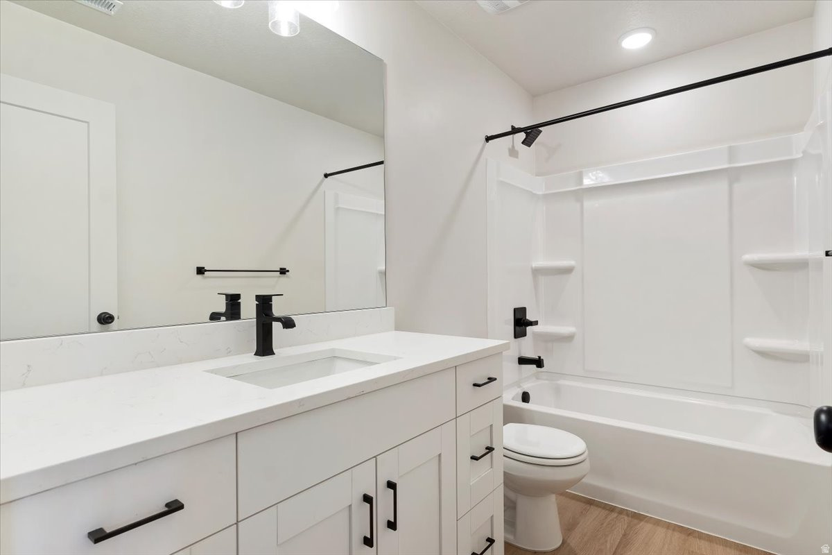 CLIFTON PLACE - Residential